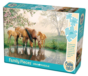 Cobble Hill - Horse Family (350 pcs Family)