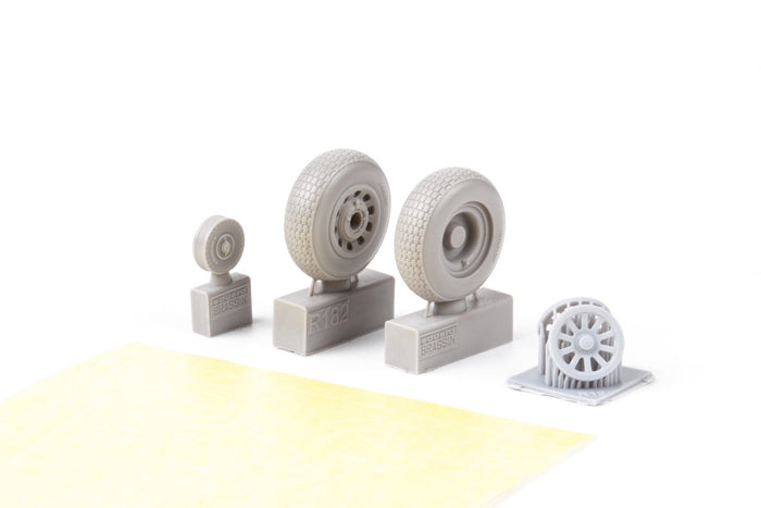 Eduard - 1/48 P-51B/C Wheels Block Tread 2 Brassin set (for Eduard) 648991