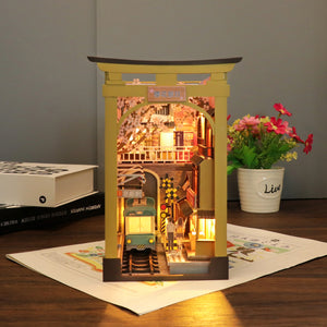 Pocohouze - Mini DIY House - Sakura Holiday w/ LED Light