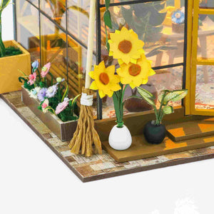 Pocohouze - Mini DIY House - Sunshine Flower House w/ Light