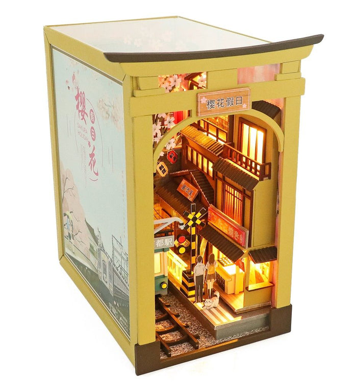 Pocohouze - Mini DIY House - Sakura Holiday w/ LED Light