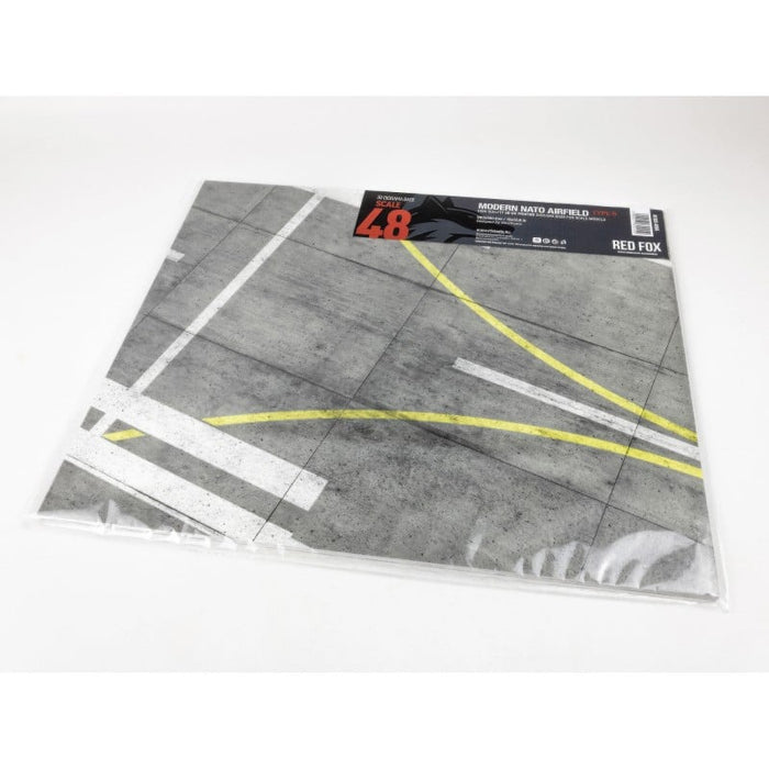 Red Fox Studio 48005 - 1/48 Modern NATO Airfield Type 6 380x320mm (Universal)