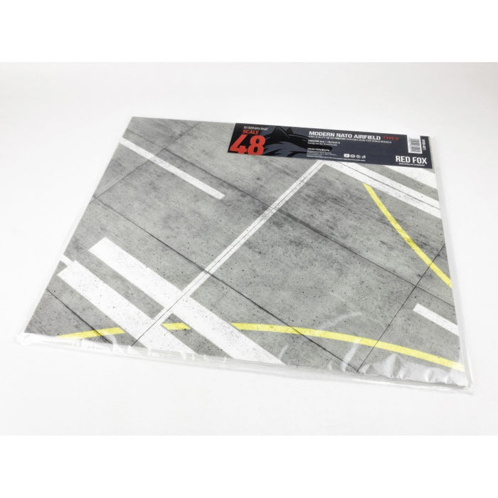 Red Fox Studio 48011 - 1/48 Modern NATO Airfield Type 9 380x320mm (Universal)