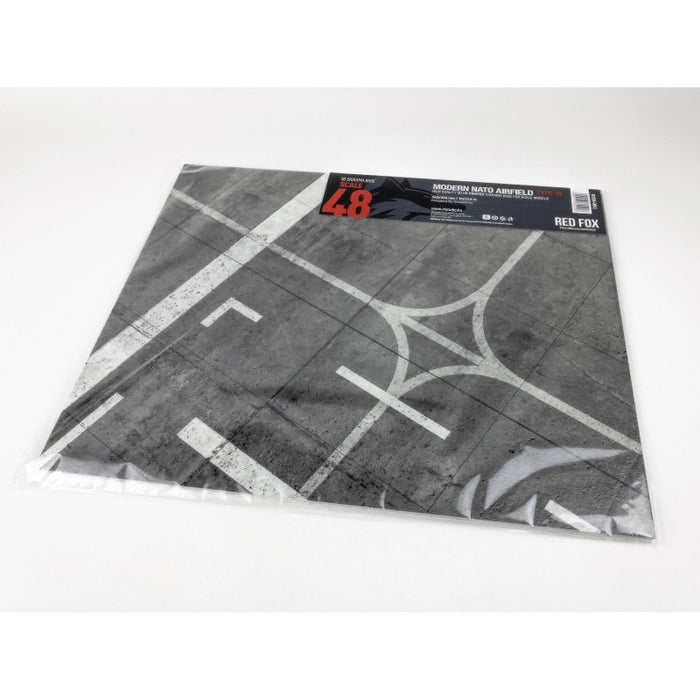 Red Fox Studio 48012 - 1/48 Modern NATO Airfield Type 10 380x320mm (Universal)