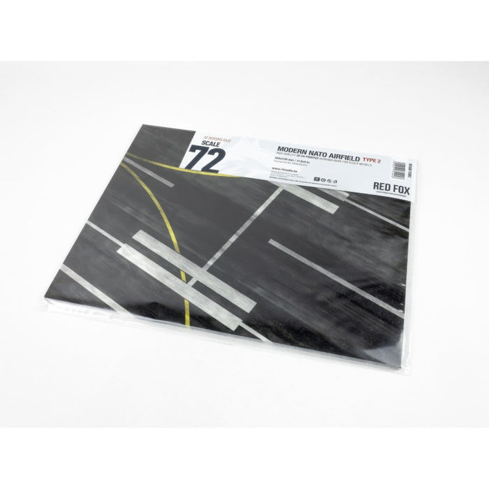 Red Fox Studio 72002 - 1/72 Modern NATO Airfield Type 2 300x230mm (Universal)