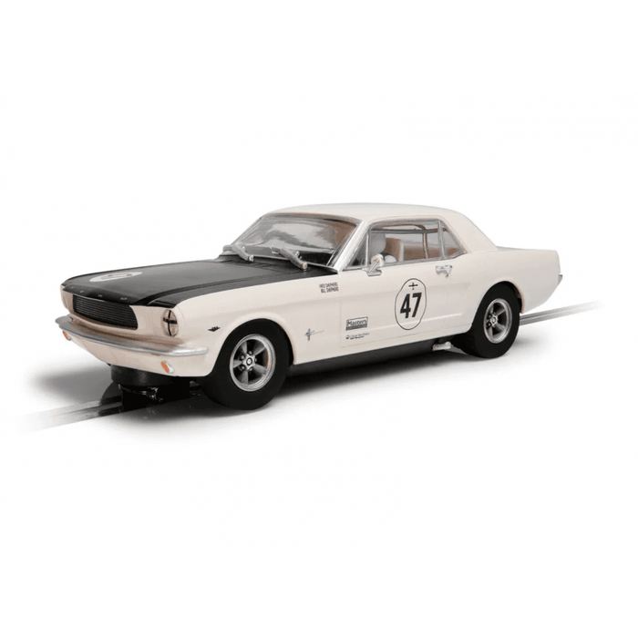 Scalextric - C4353 - Ford Mustang Bill & Fred Shepherd Goodwood Revival