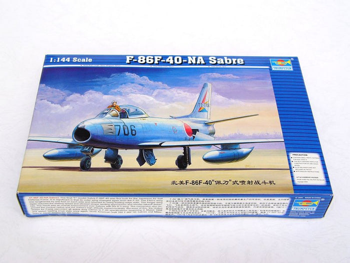 Trumpeter - 1/144 F-86F-40 Sabre