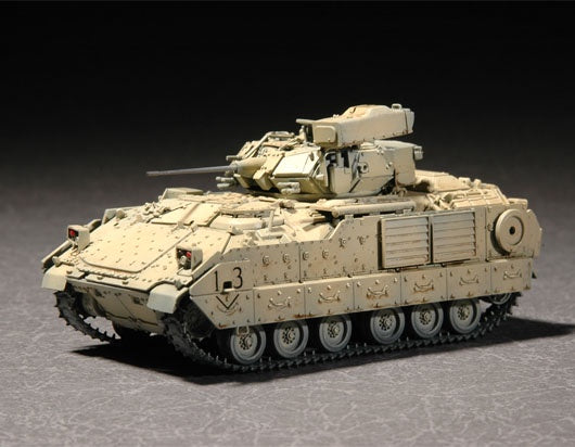 Trumpeter - 1/72 M2A2 ODS/ODS-E Bradley Fighting Vehicle