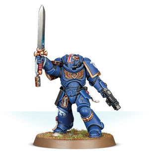 GW - Warhammer 40k Space Marines: Primaris Lieutenant With Power Sword (48-84)