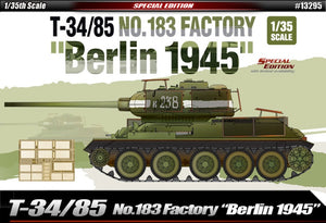 Academy - 1/35 T-34/85 No.183 Factory Berlin 1945
