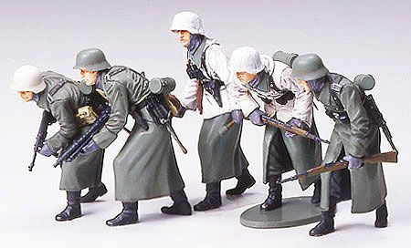 Tamiya - 1/35 German Assault Infantry Winter