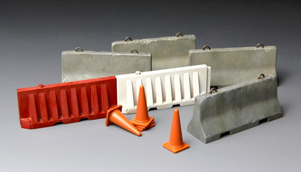 MENG - 1/35 Concrete & Plastic Barrier Set