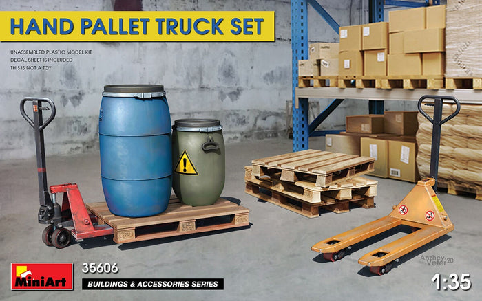 Miniart - 1/35 Hand Pallet Truck Set