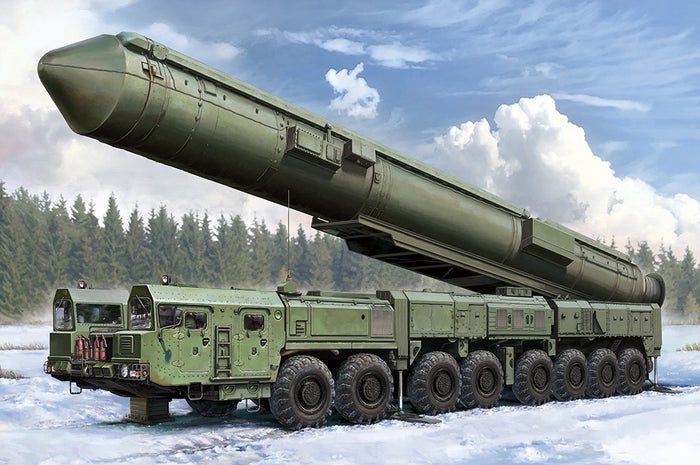 Hobby Boss - 1/72 15U175 TEL of RS-12M1 Topol-M ICBM complex (82952)