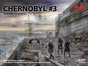ICM - 1/35 Chernobyl #3 Rubble Cleaners