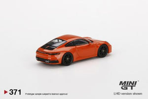 Mini GT - 1/64 Porsche 911 (992) Carrera 4S (Lava Orange)