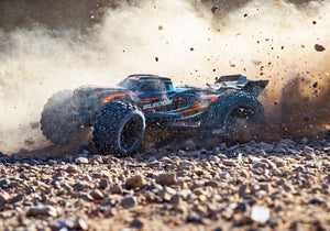 Traxxas - 1/8 Sledge in action
