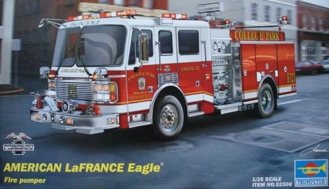 Trumpeter - 1/25  Lafrance Eagle Fire Pumper 2002