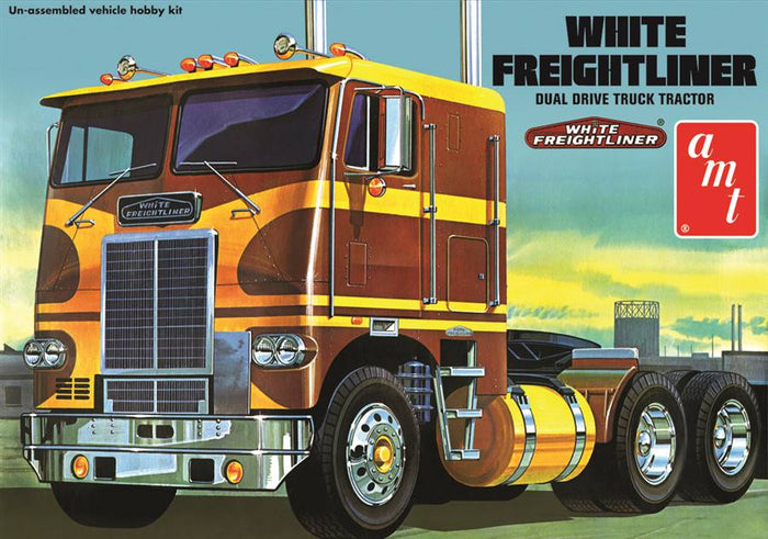 AMT - 1/25 White Freightliner - Dual Drive Truck Tractor